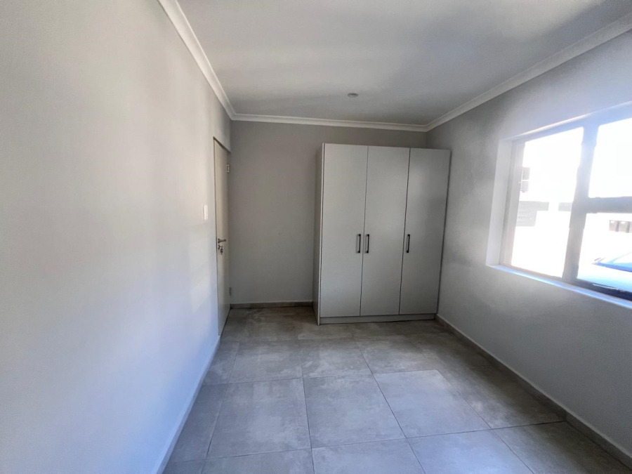To Let 2 Bedroom Property for Rent in Parklands East Western Cape